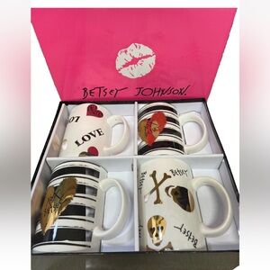 4 LRG Betsey Johnson Gold Silver Mirror Skulls Lips Dots Hearts 20oz Mugs w box